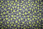 Preview: Designerbaumwollstoff Flowers neongelb (10 cm)