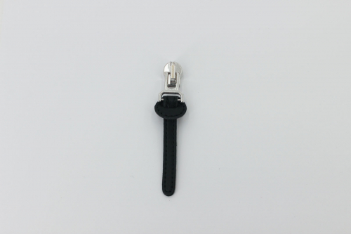 Automatik-Schieber mit Kunstlederanhänger silber/schwarz