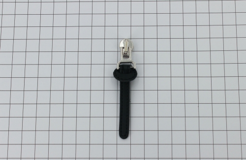 Automatik-Schieber mit Kunstlederanhänger silber/schwarz