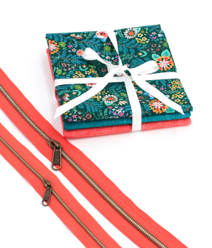 Faraway Florals cypress Stoffpaket (Fat Quarter) mit Endlosreißverschluss