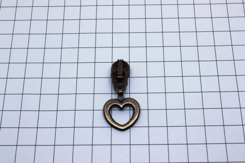Preview: Automatik-Schieber mit Anhänger Herz messing-antik
