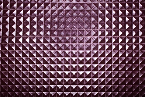 Preview: Kunstleder Nietenoptik brombeere - metallic (10 cm)