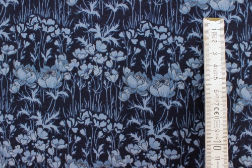 Preview: Designerbaumwollstoff Blumenwiese nachtblau  (10 cm)