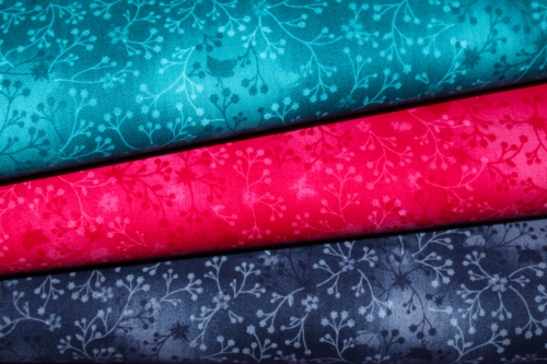 Preview: Baumwollstoff Blumenranken pink (10 cm)