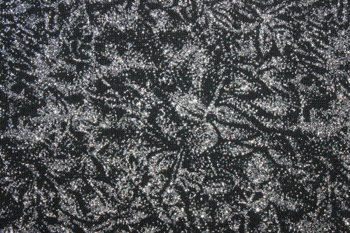 Preview: Designerbaumwollstoff Fairy Frost silbermetallic/ schwarz (10 cm)