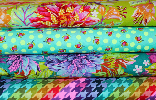 Preview: Designerbaumwolle Tula Pink Untamed Sweet Tooth Cosmic (10 cm)