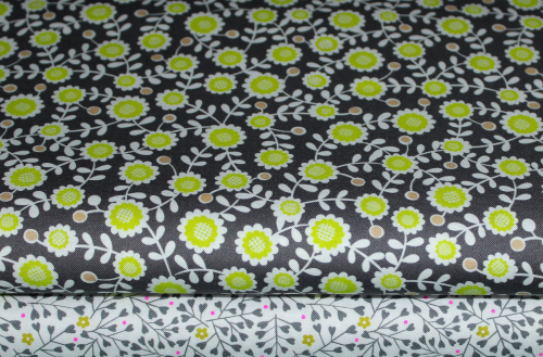 Preview: Designerbaumwollstoff  Small Flowers (10 cm)