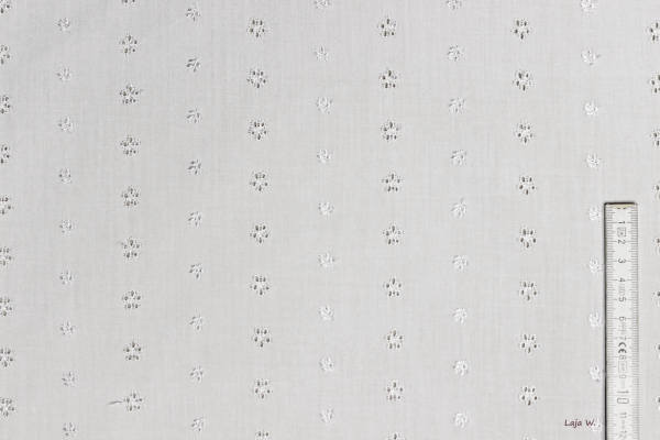 Baumwollbatist bestickt reinweiß (10 cm)