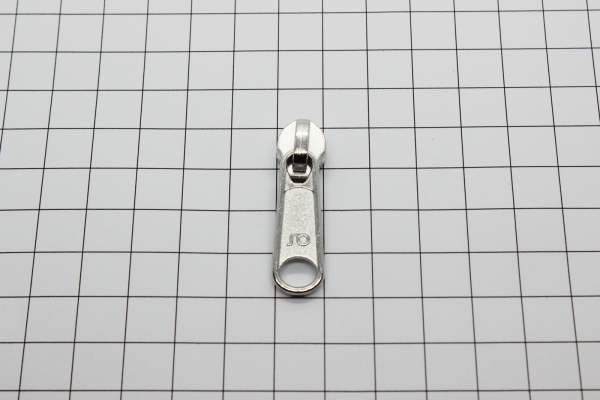 loser Bügelschieber silber