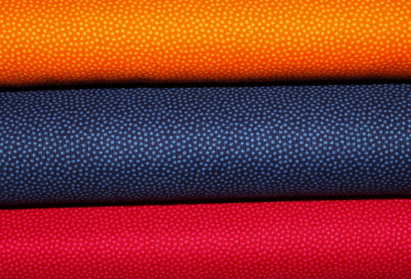 Baumwolle unregelmäßige Pünktchen rot (10 cm)