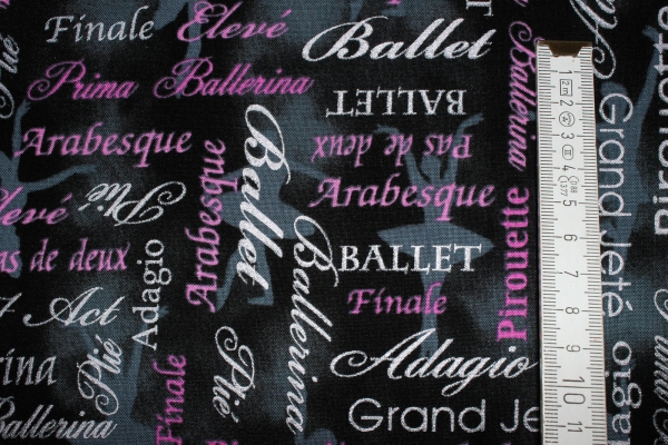 Designer-Baumwollstoff Pearl Ballet Words Pink/Black (10 cm)