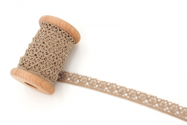 Häkelborte sand (1 m)