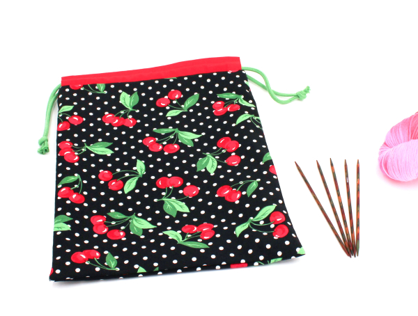 Projektbeutel / Handarbeitsbeutel mit Kordel Cherry Dot