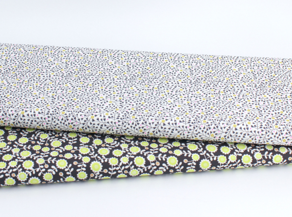 Designerbaumwollstoff  Small Flowers (10 cm)