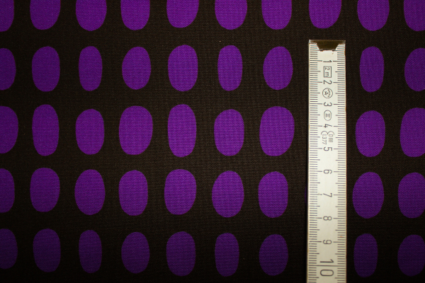 Designerbaumwollstoff Spot Brombeere (10 cm)